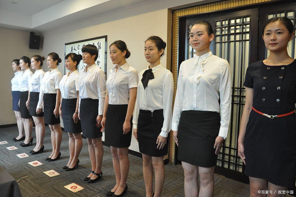 员工礼仪培训与霞翼文化海南酒店服务指南翻译服务